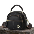 Soho | Molly’s Timeless Sophistication | Stylish Bag with Shoulder Strap