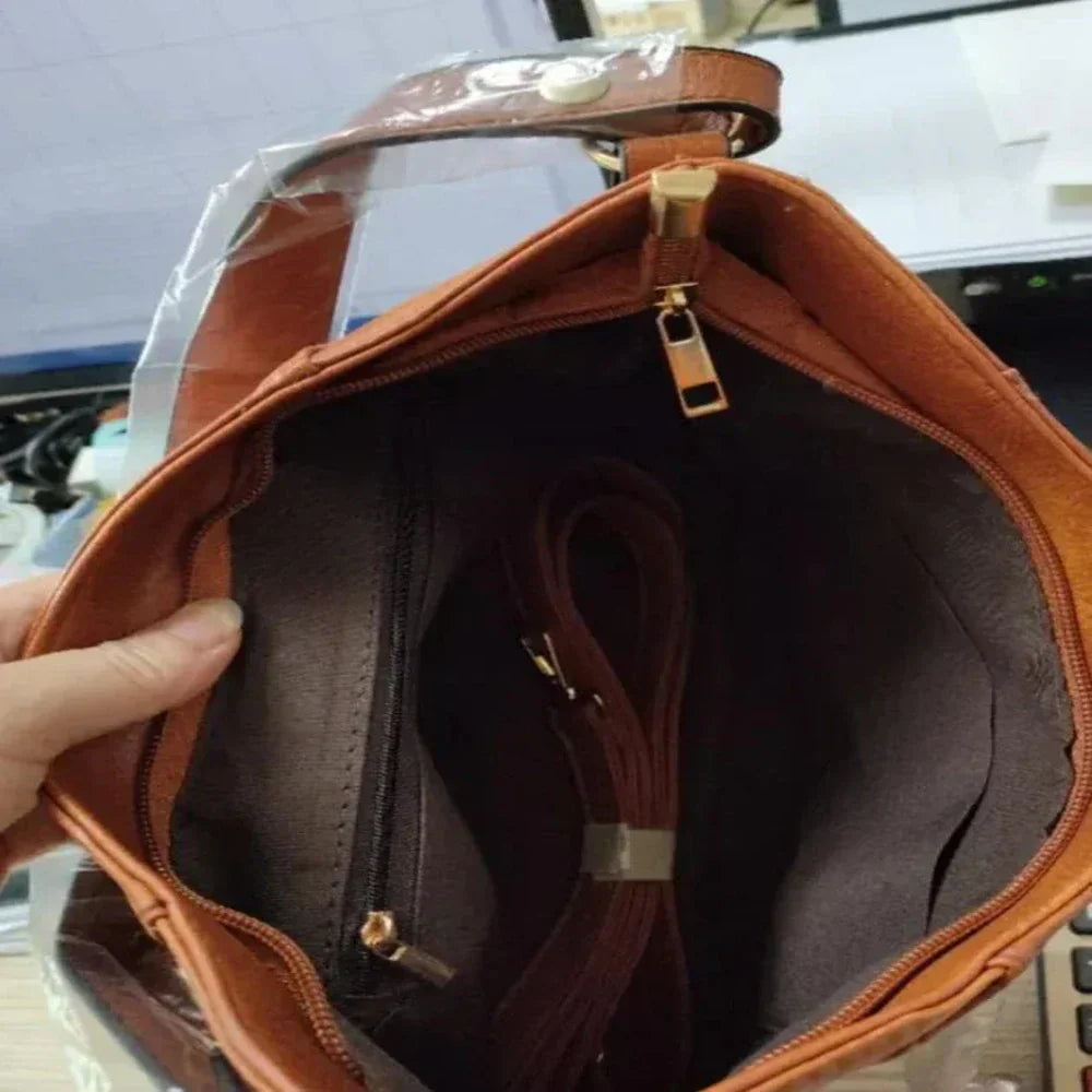 Soho | Georgia’s Timeless Elegance | Vintage Shoulder Bag