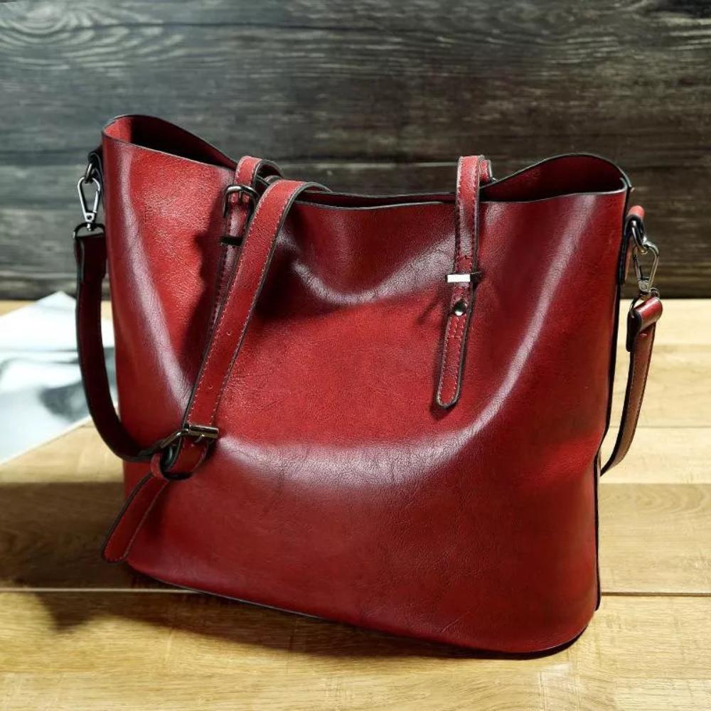 Soho | Nicole’s Favorite | Vintage Shoulder Handbag