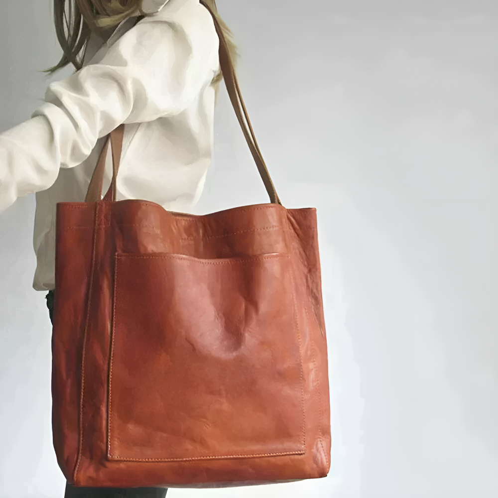 Soho | Lorena’s Modern Chic | Stylish Leather Bag
