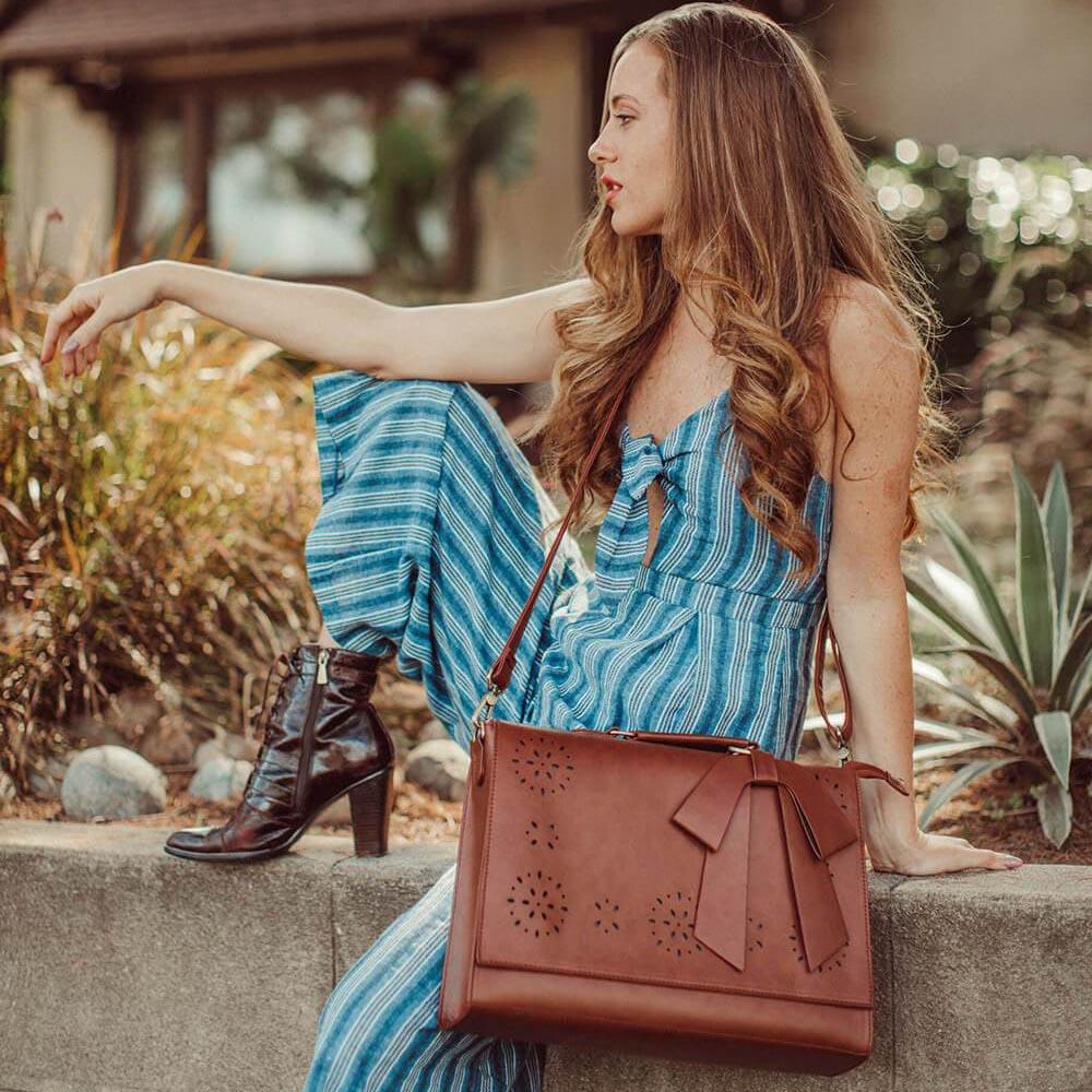 Soho | Elegant Bow-Tie Satchel
