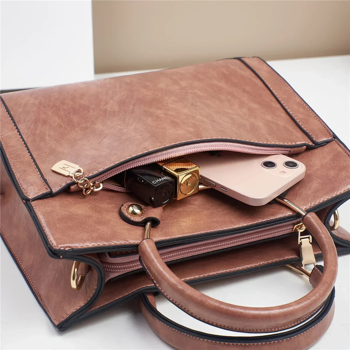 Soho | CLARA SUTTON SIGNATURE SET